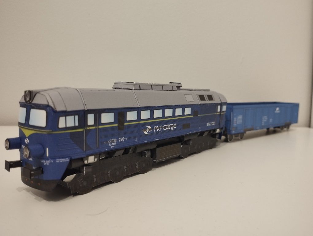 Model kartonowy  zabawka pociąg towarowy autobus lokomotywa duża towar