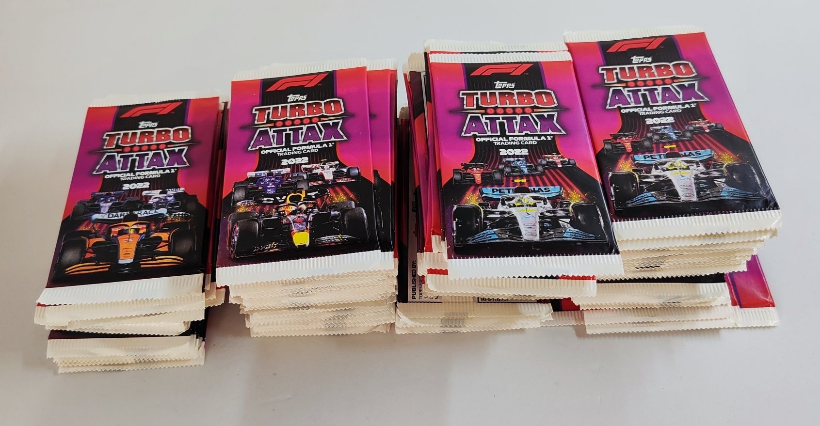 45 packs Topps Turbo Attax 2022