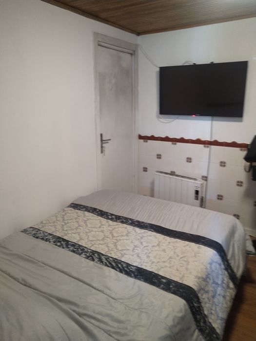 Quarto independente com casa de banho e mini kitchenet