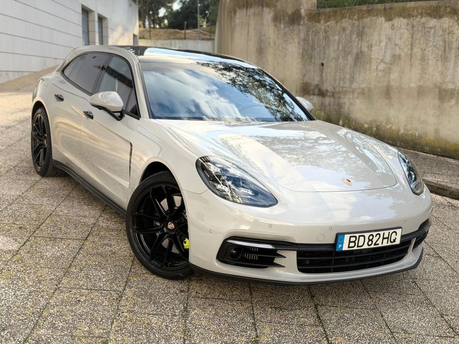 Porsche Panamera Sport Turismo 4 E-Hybrid Platinum Edition