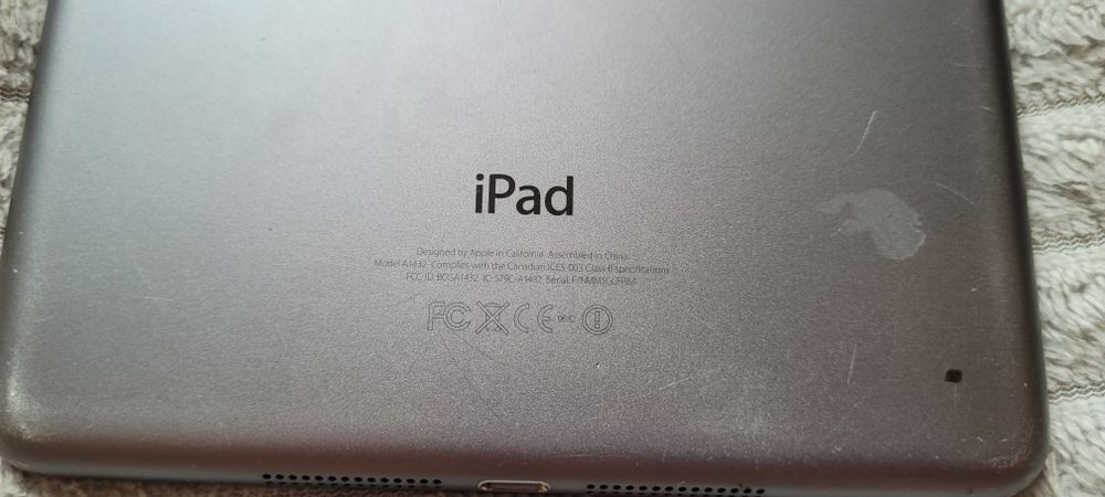 Планшет Apple б/у