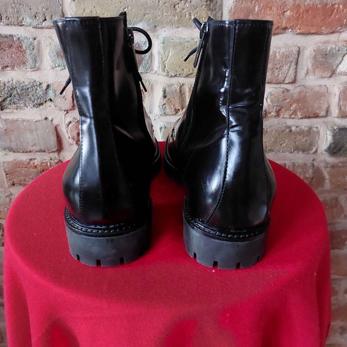 Skórzane buty na zamek luksusowej włoskiej marki