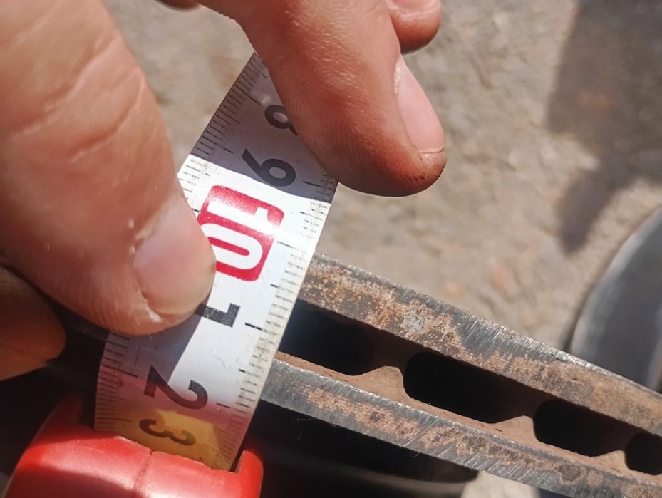 Продам задні тормозні диски на е46 (176мм)