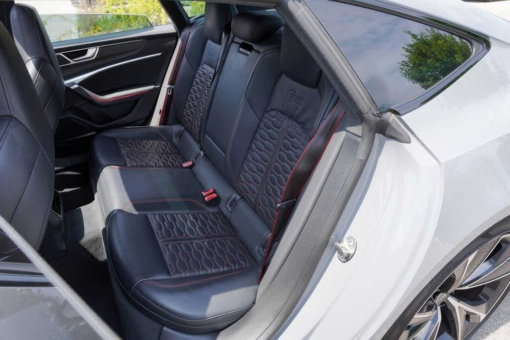Audi RS7 quattro      2022