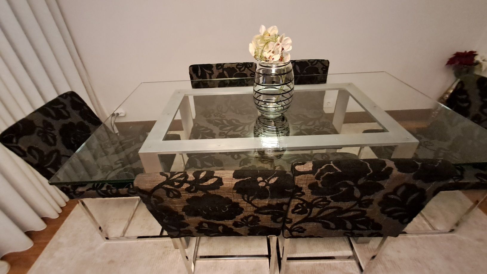 Mesa vidro com estrutura inox
