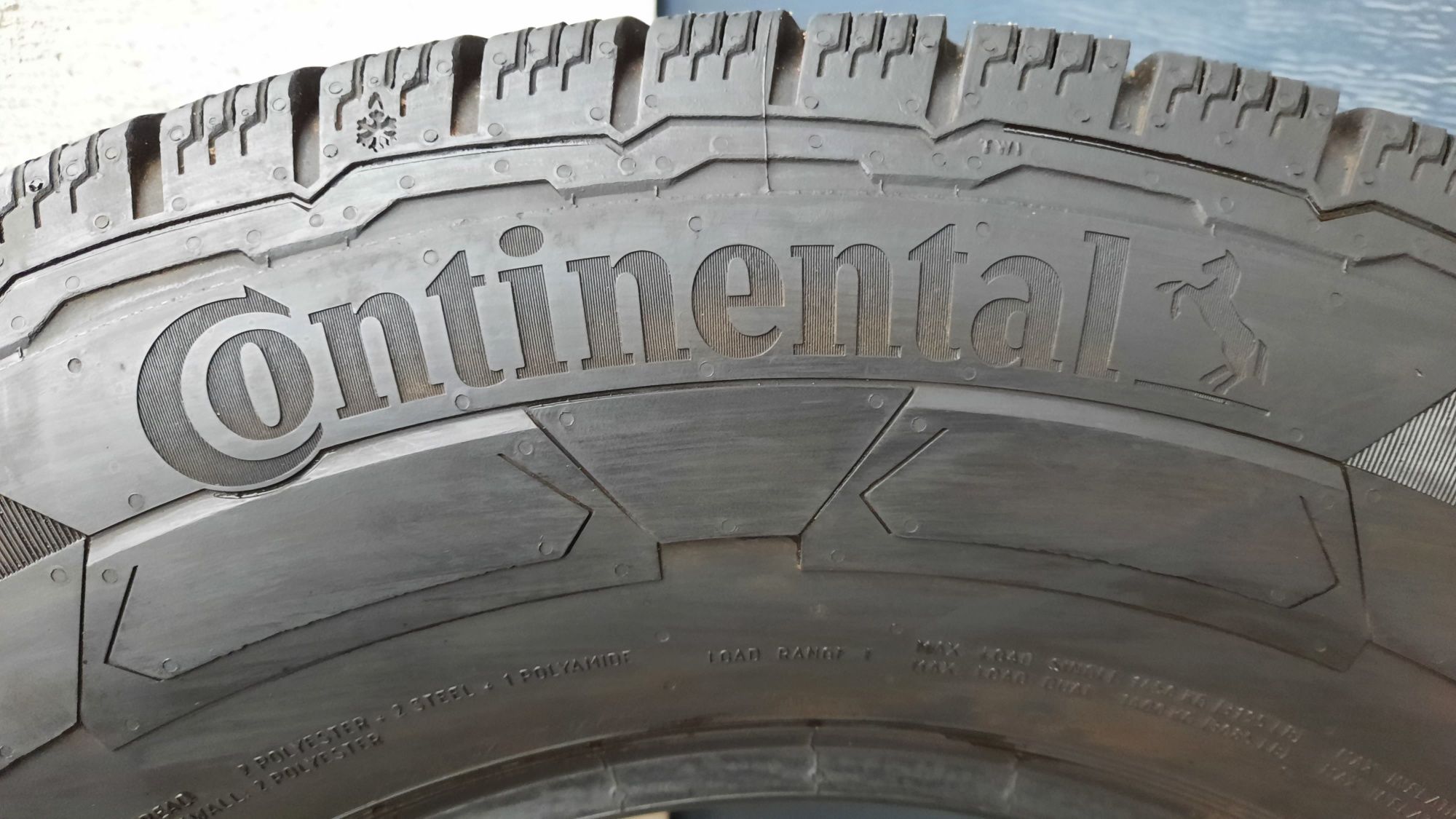 Continental 225/75 R16 C VanContact Winter