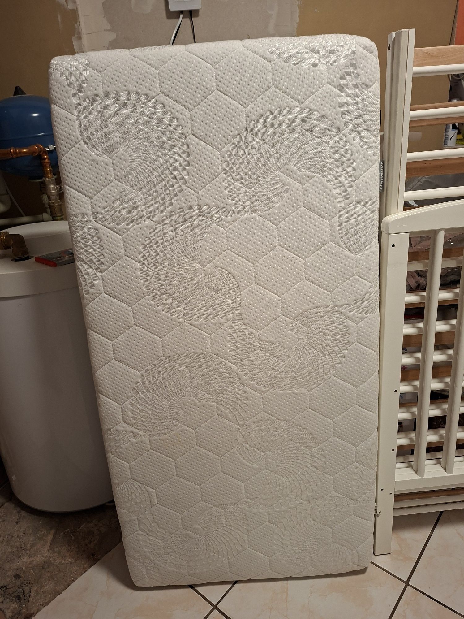 Łóżeczko dziecięce z materacem 120x60