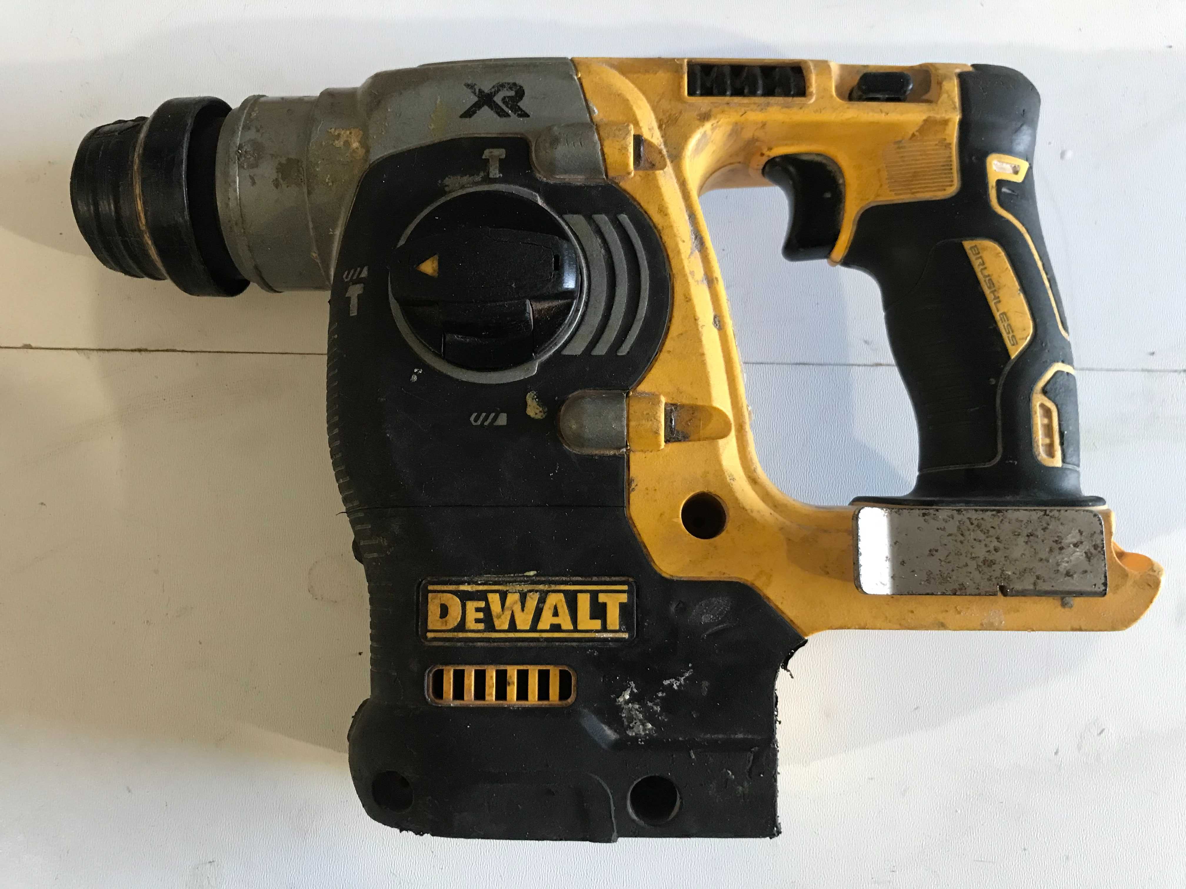 Перфоратор DeWALT DCH253N з Англії