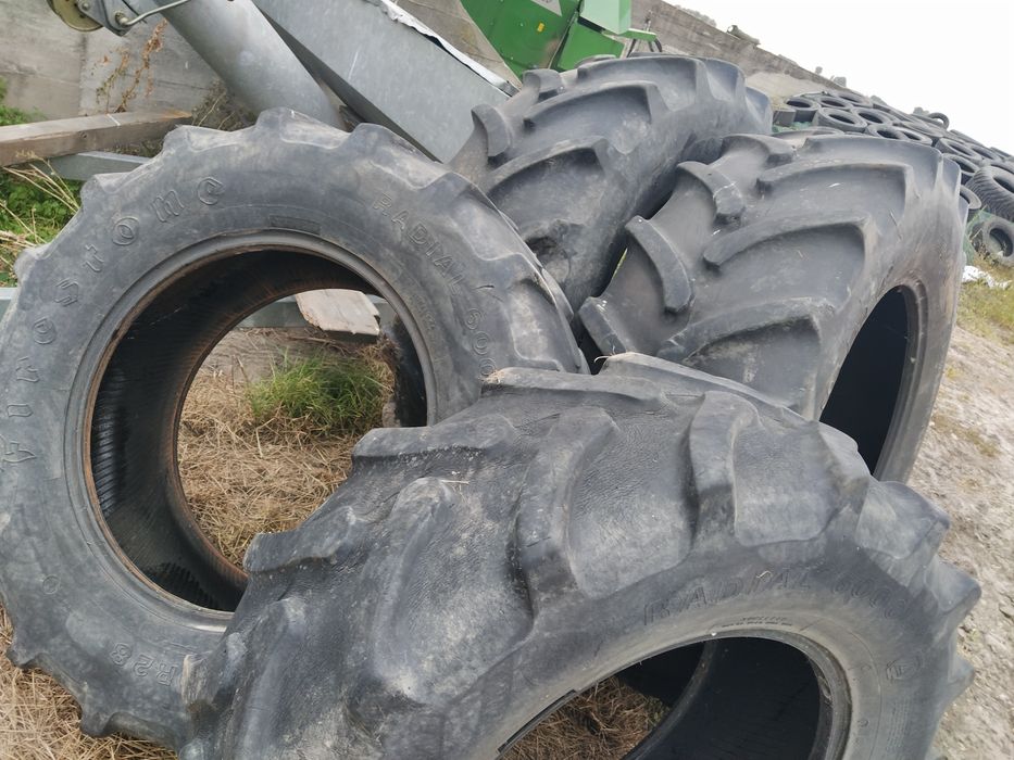 Opony  Firestone 520/70/38  420/70/28  460/85/34