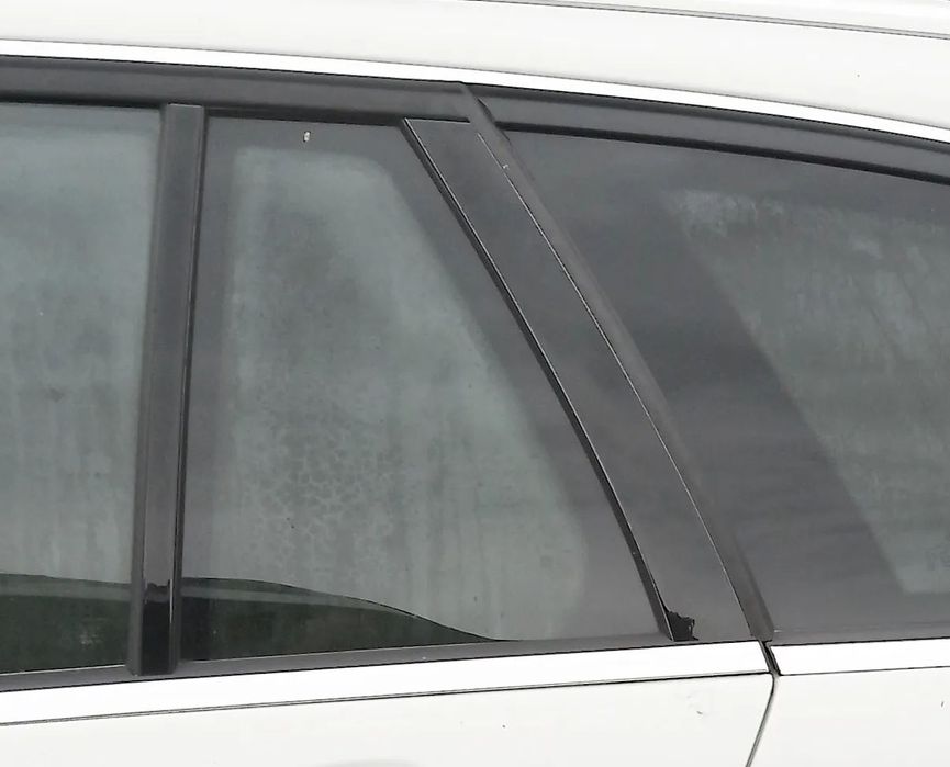 MERCEDES C-KLASA W204 W 204 KOMBI SZYBA DRZWI LEWA TYŁ TYLNA MAŁA