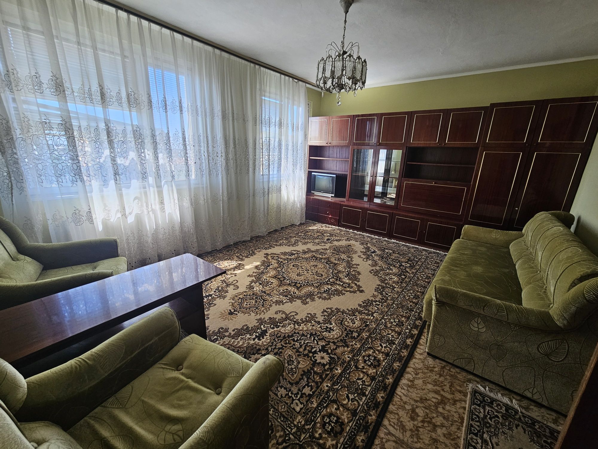 Здається 2 кімнатна біля ТЦ" Сільпо" по вул.8 Березня