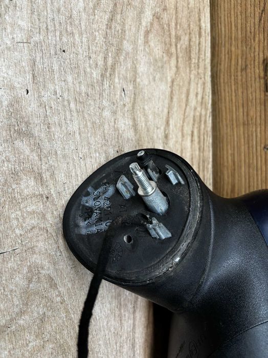 Lusterko boczne prawe Ford Fiesta Mk7 kolor b9