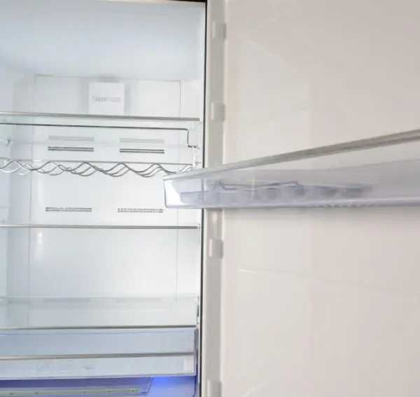 Холодильник BEKO K70520NEG скляний фасад, No Frost, 189/70/70 см, Б/У