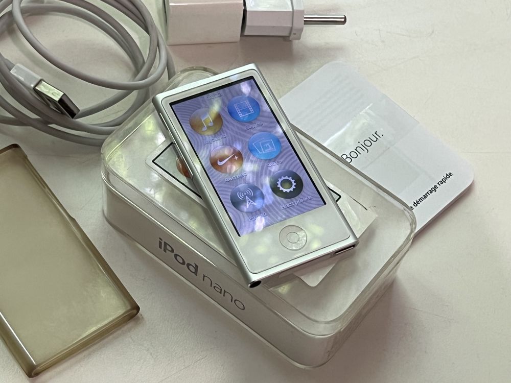 Apple iPod nano 7th 16Gb Silver(A1446)комплект