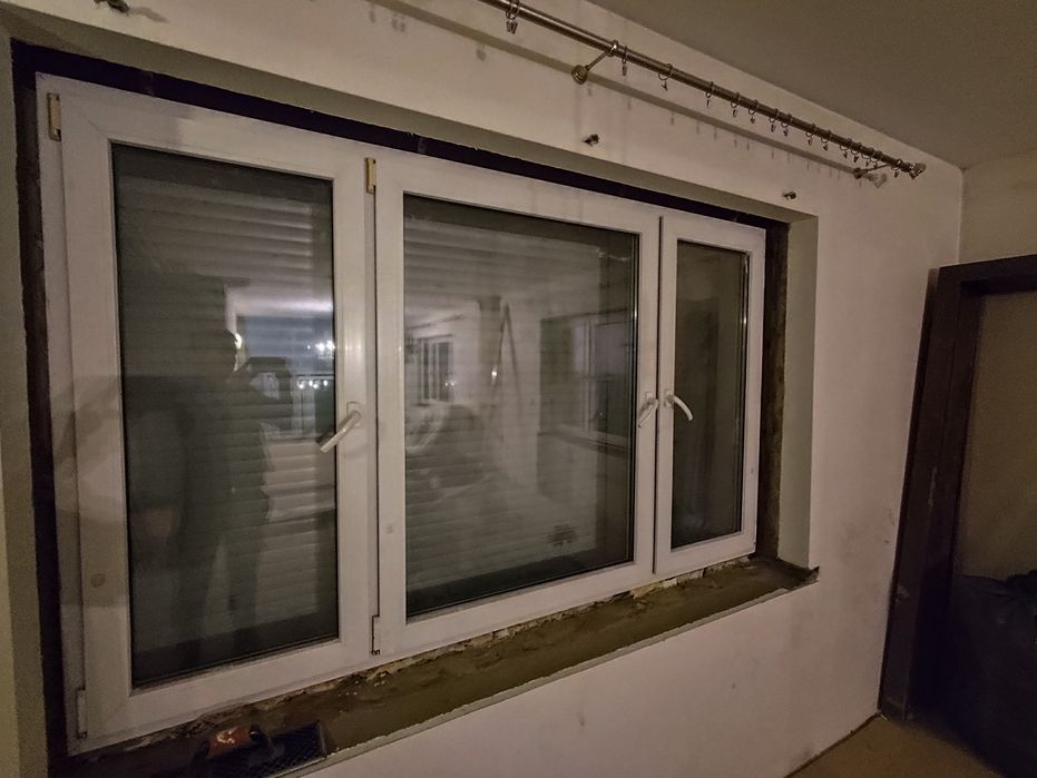 Okna okno plastikowe 2 szybowe stan bardzo dobry