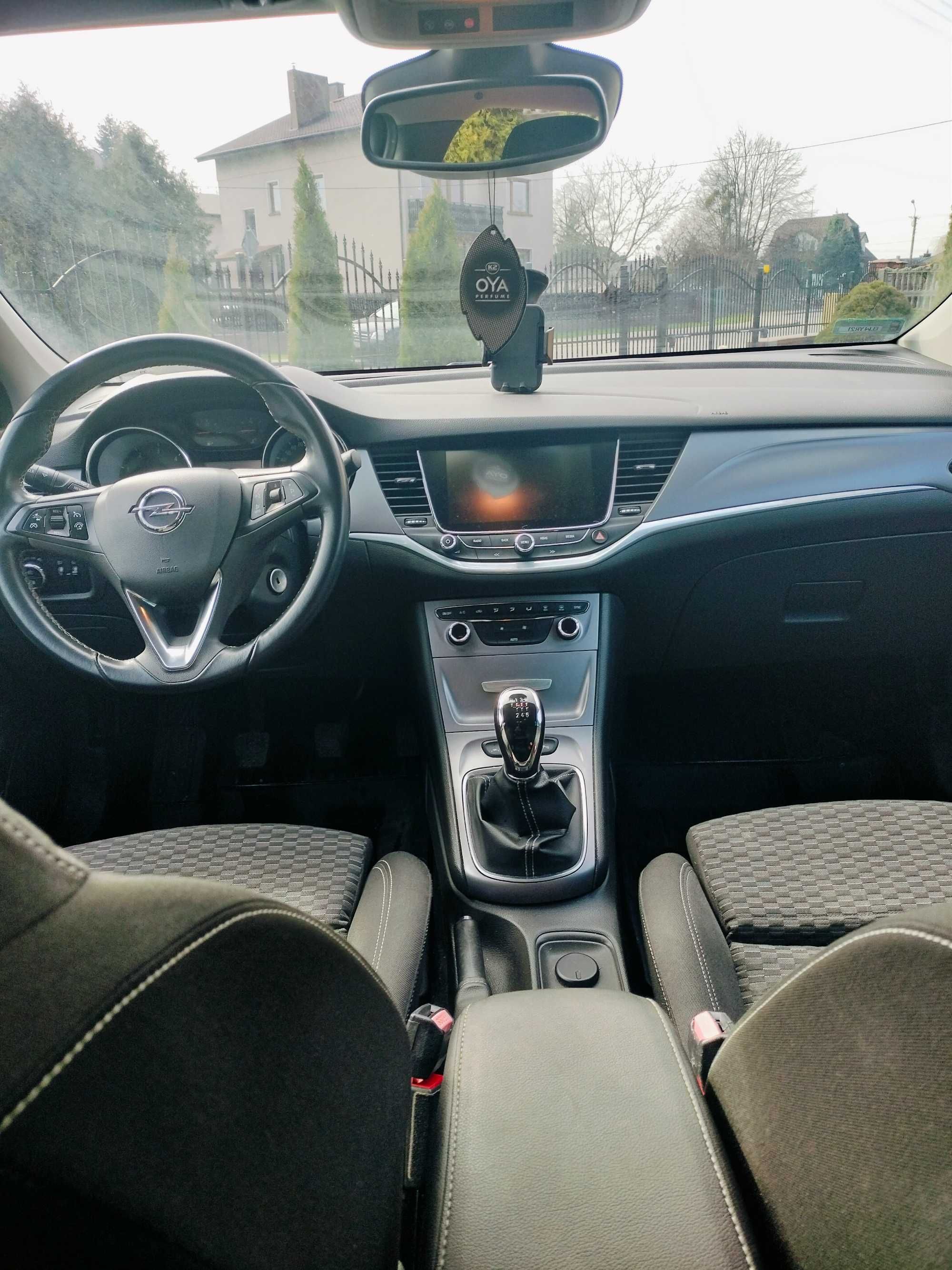 Opel Astra 1.6 eco duży wyświetlacz nawigacja