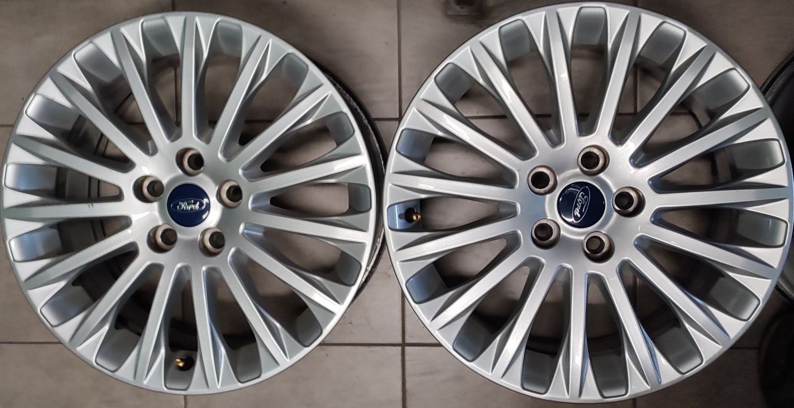 17"7J 5x108 felgi orginały Ford Focus mk3