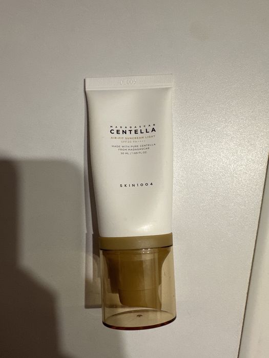 сонцезахисний крем Skin1004 madagascar centella spf30