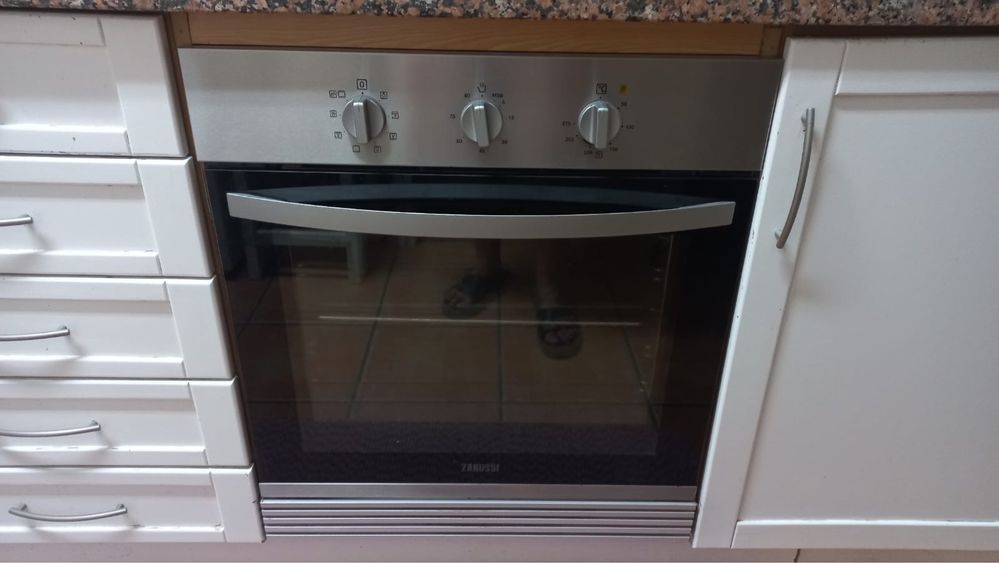 Placa gas + forno electrico Marca ZANUSSI