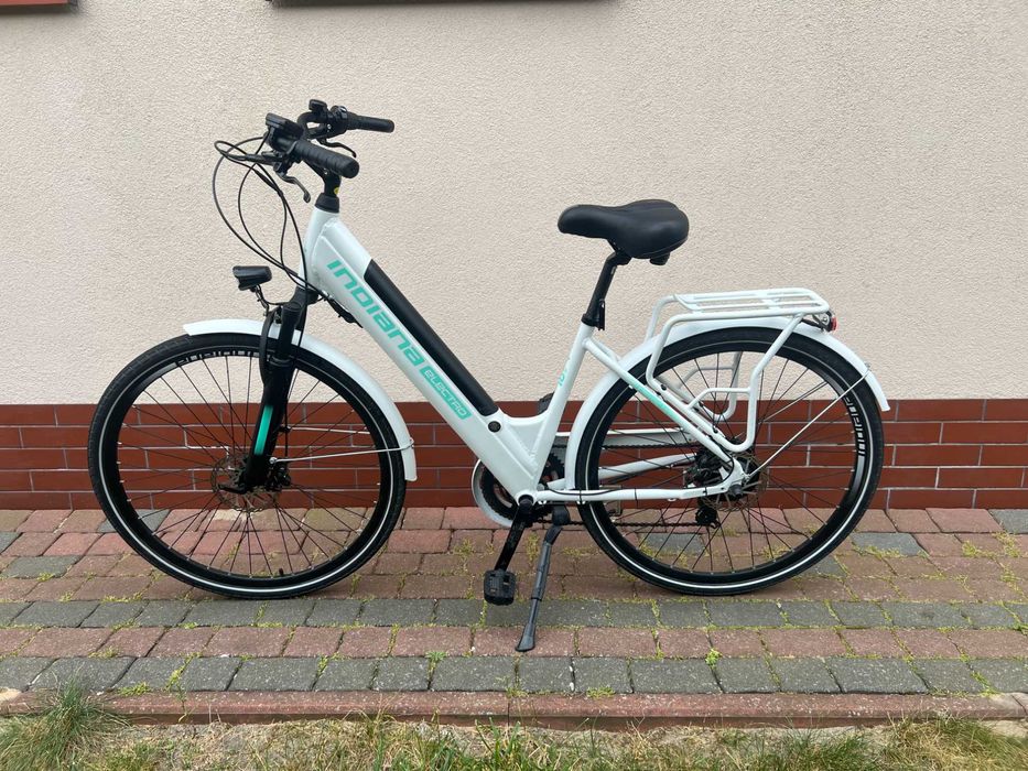 Rower elektryczny INDIANA E-Trekking 3.0 D18 28 cali Biały JAK NOWY