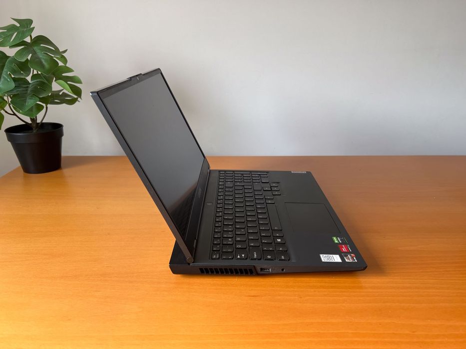 Portátil Lenovo Legion 5