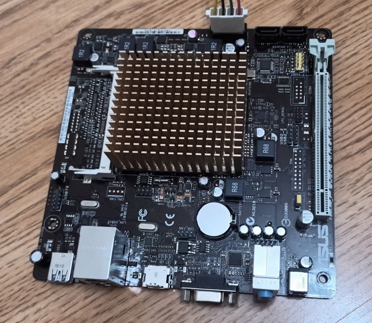 Motherboard mini itx com cpu integrado intel Pentium J2900 a 2.40 Ghz