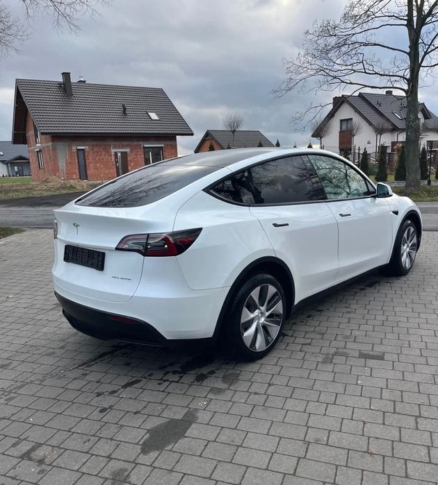 Продам Tesla Y 2022
