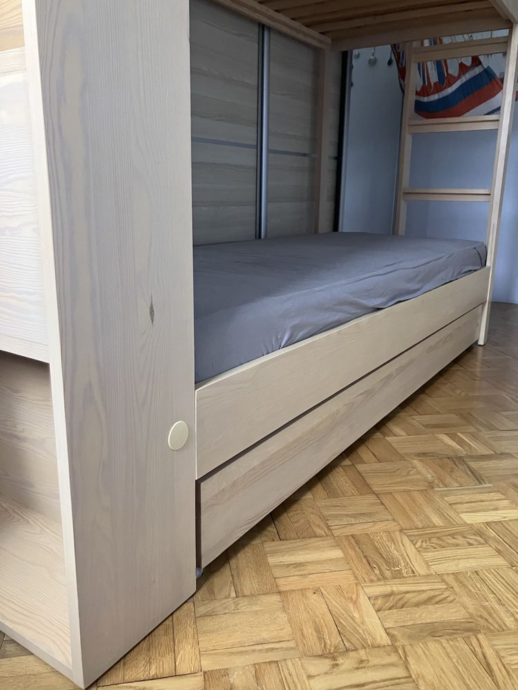 Łóżko dwu piętrowe