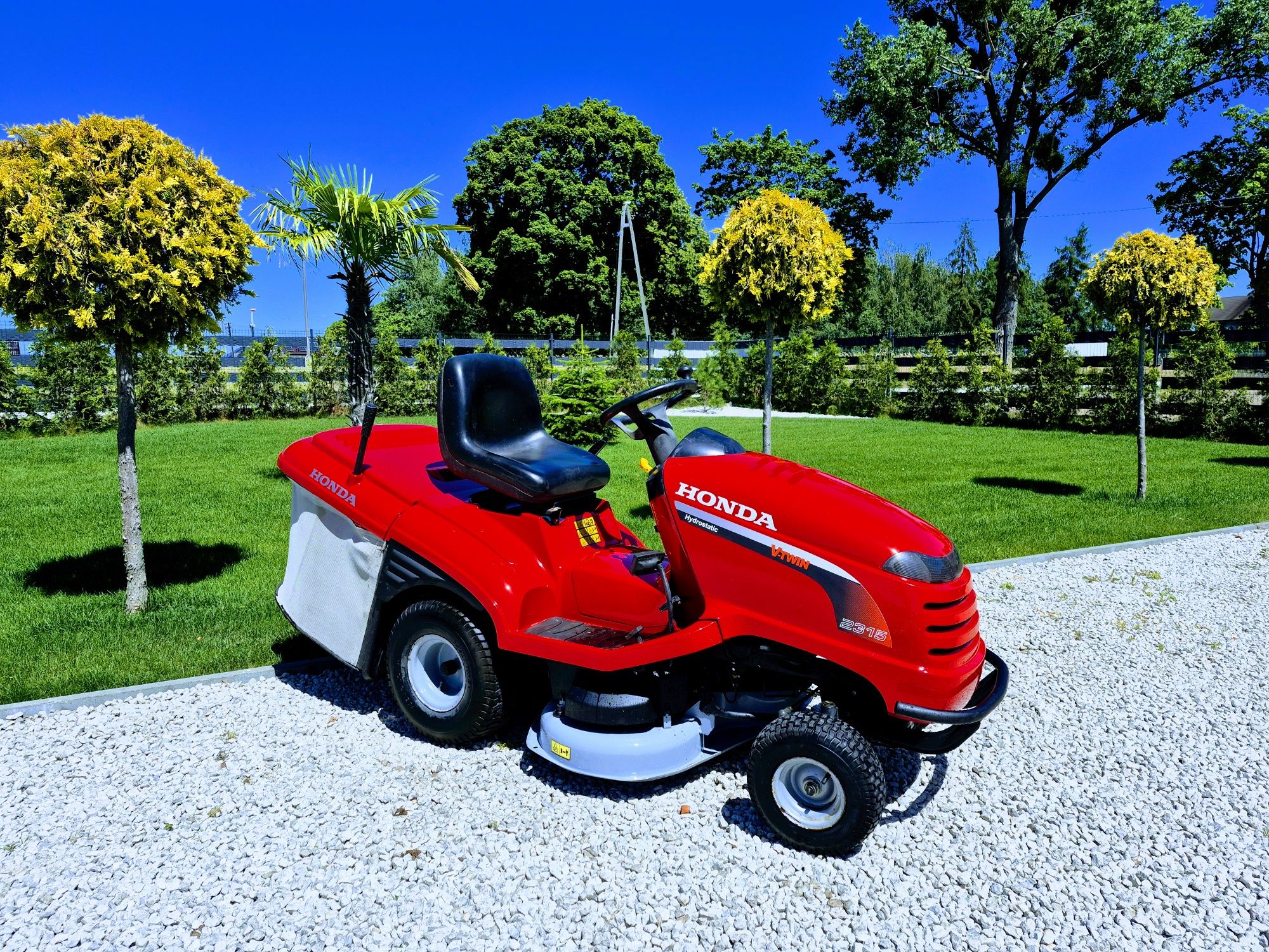 Kosiarka traktorek Honda 2315 V2 2 noże kosz