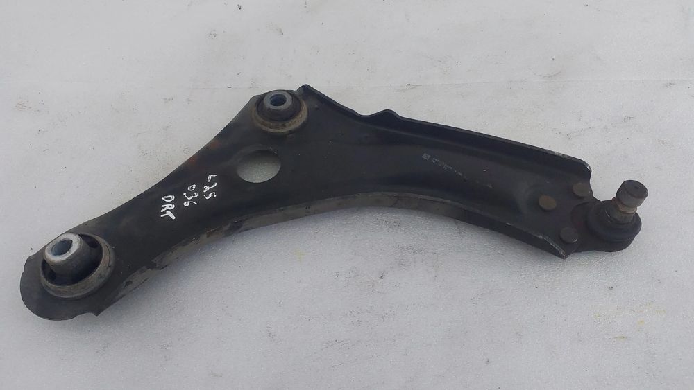 Braço de suspensão frente direito RENAULT Megane IV (B9A/M_)