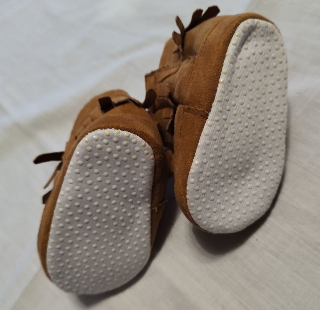 Sapatos quentes 0-3 meses 62 cm