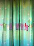 2 cortinados infantis com argolas