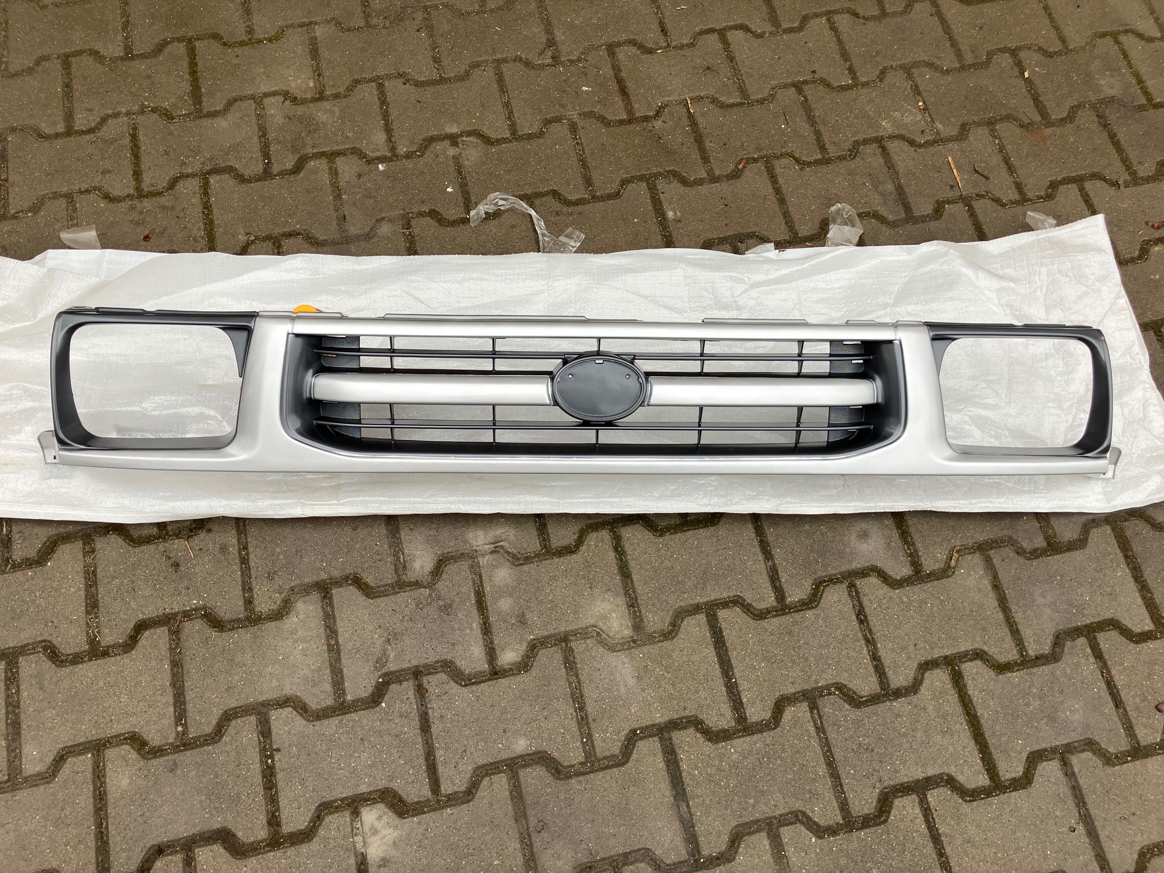 Hilux 88-98 - części, błotnik, progi...