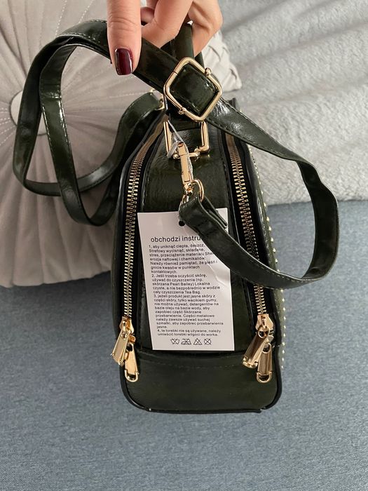 ciemnozielona torebka