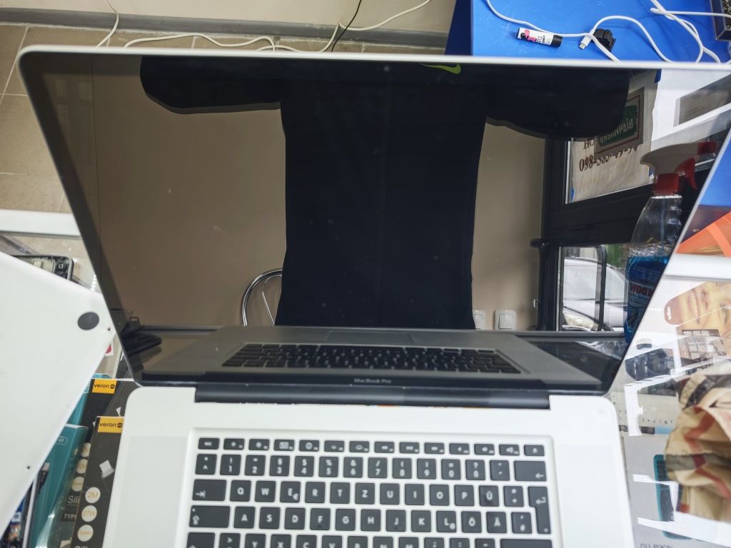 MacBook Pro 15,1 2010 года Разборка