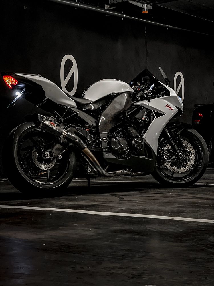Kawasaki Ninja ZX10-R 2009