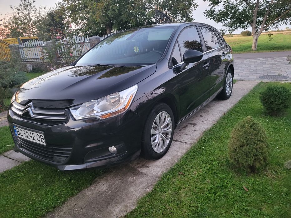 Продаю свій Citroën C4 2014 року випуску з надійним дизельним двигуном