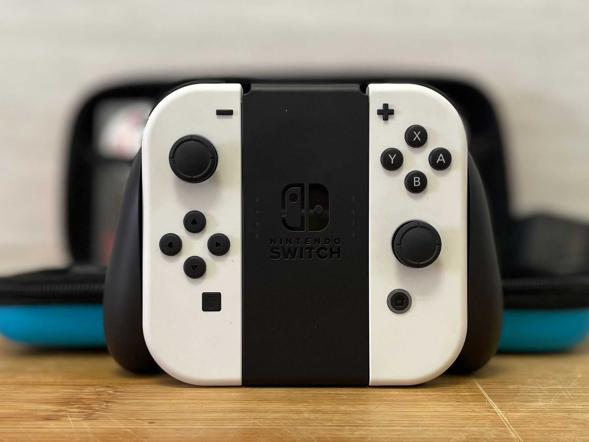 Nintendo Switch Oled + 2 Jogos + Bolsa
