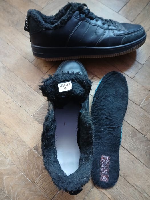 Чоловічі ботинки.