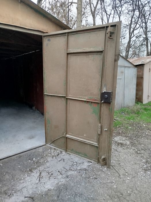 Сдам 2 гаража  на длительный срок