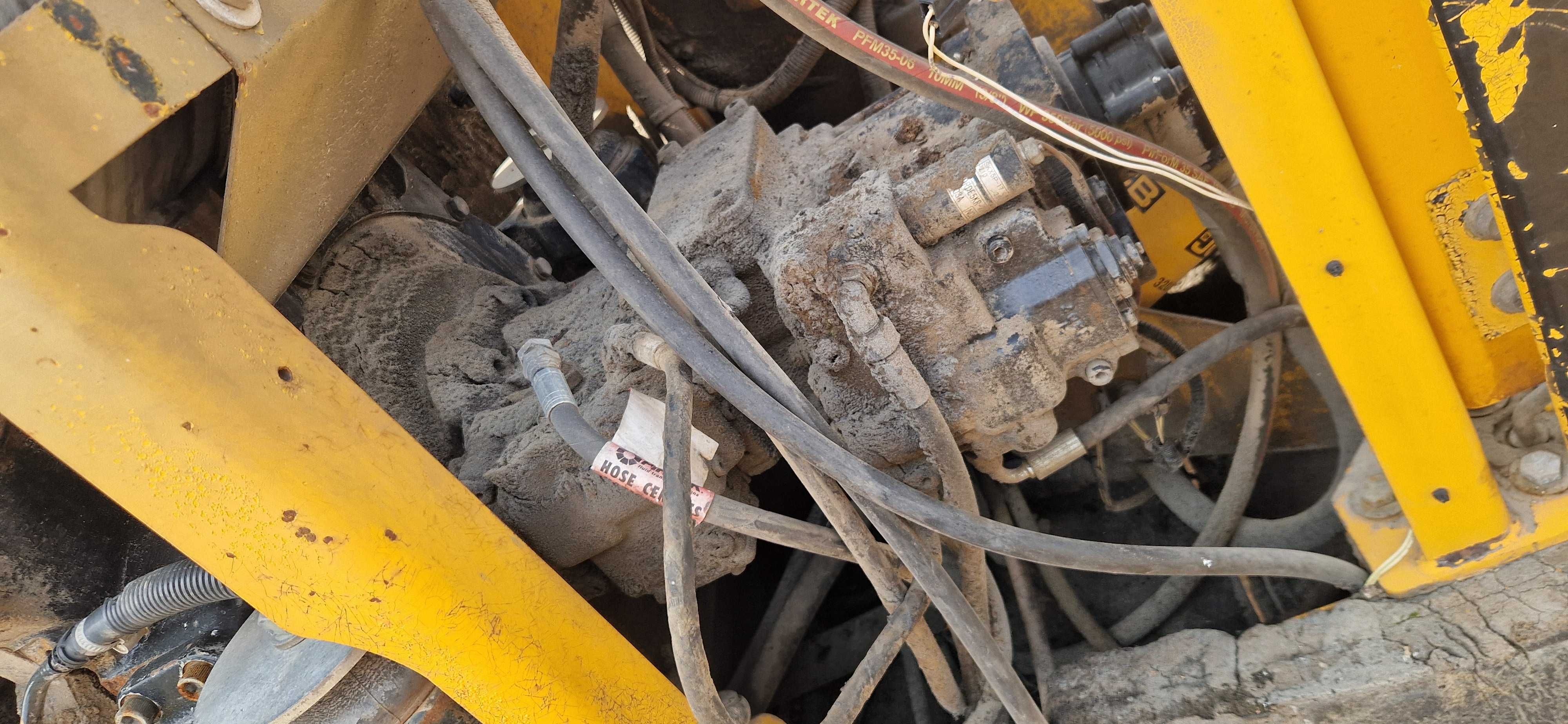 Koparka JCB JS 130 z 2013r części zwolnica siłownik pompa reduktor