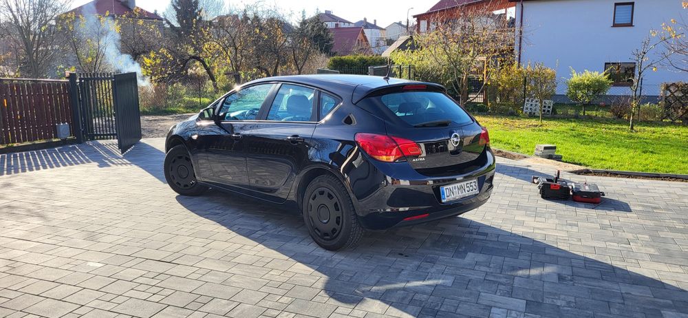 Opel astra 1.6 benzyna