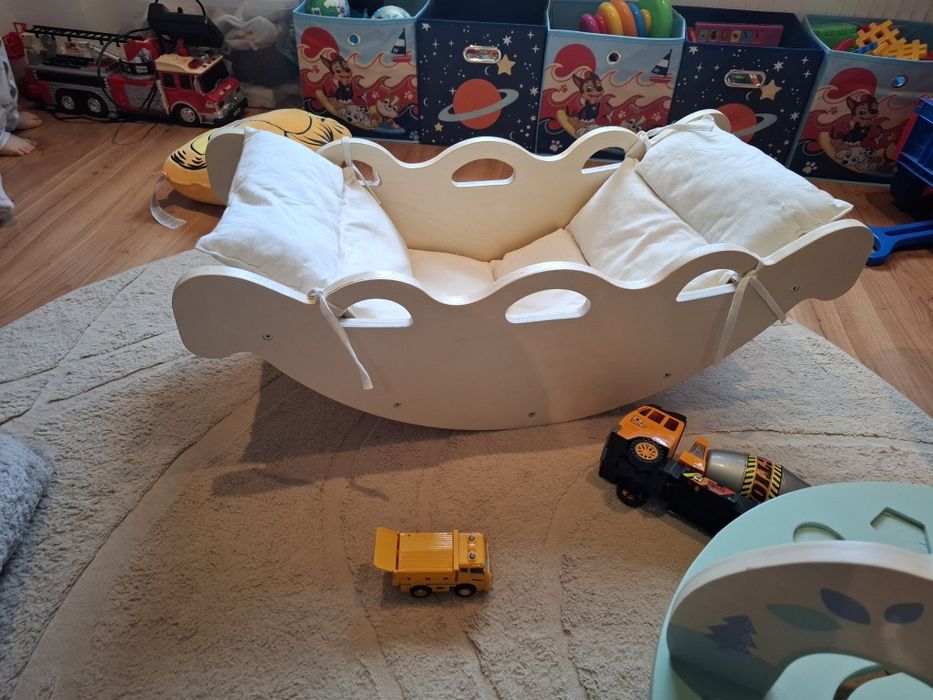 Bujaczek bujak sensoryczny drewniany Montessori