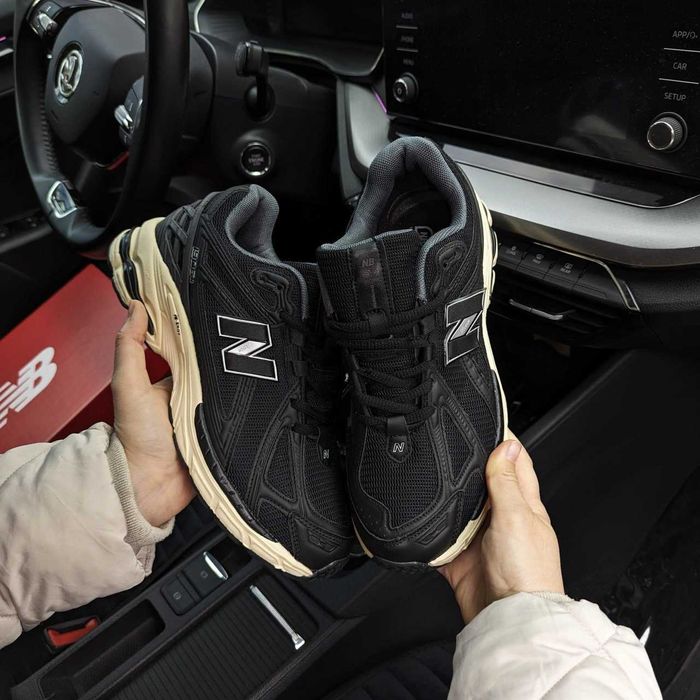 Чоловічі кросівки New Balance 1906R чорні