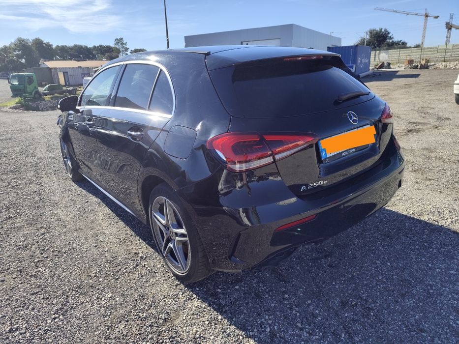 Mercedes A250 E Híbrido Elétrico