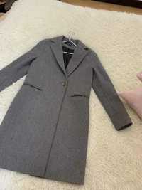 Пальто жіноче розмір хс-c