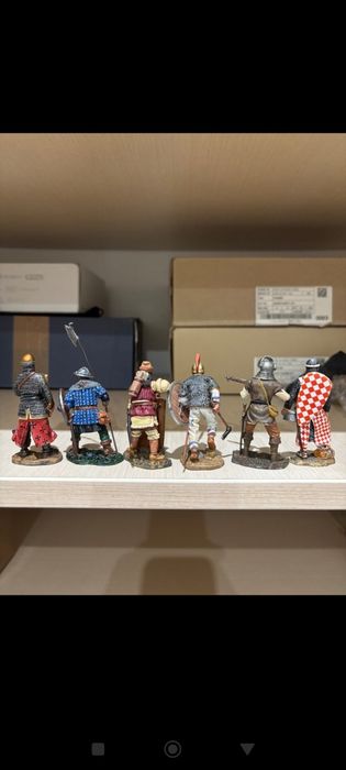 Олов'яні фігурки фірми Del Prado Середньовіччя