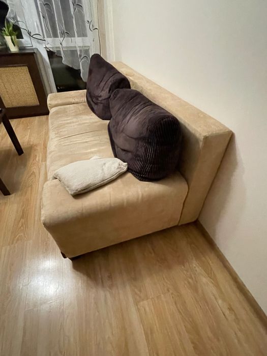 Sofa rozkładana z funkcją spania + pufa