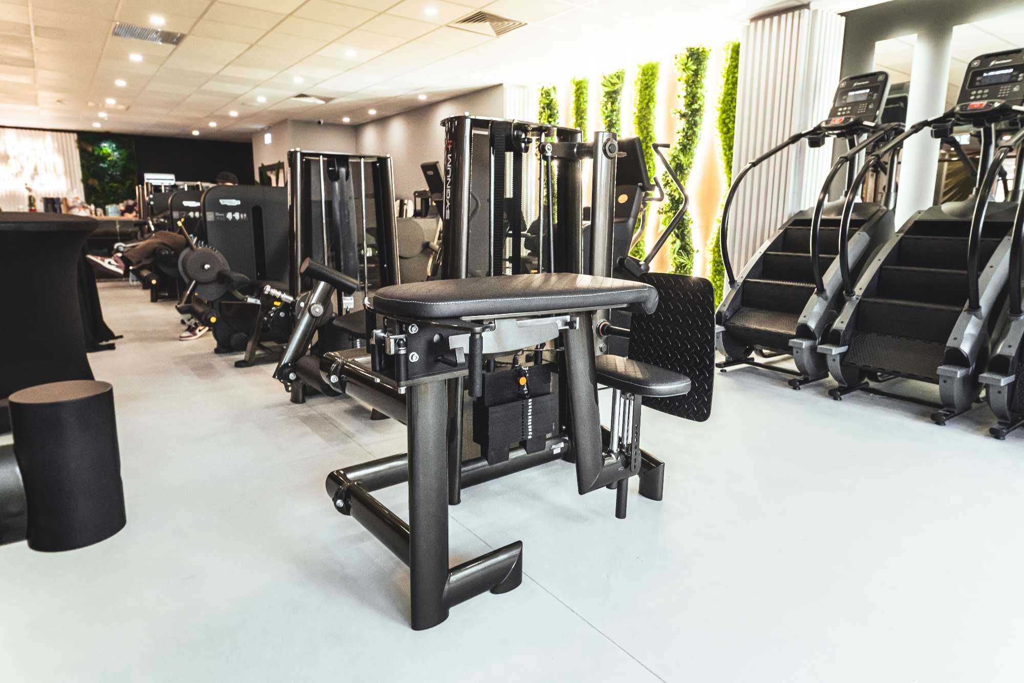 Zregenerowany pakiet maszyn ze stosem Gym80 Sygnum