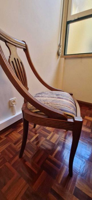 Mesa pés de galo com 6 cadeiras